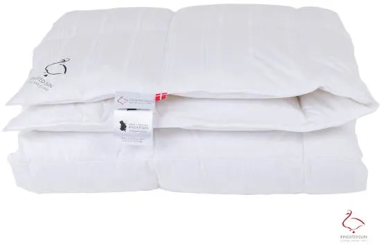 Ringsted-Bettdecke - Das Mädchen mit den Schwefelhölzern - warm - 240x220 cm