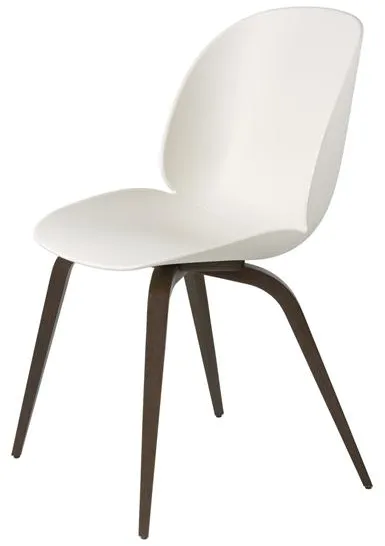 GUBI Beetle Esszimmerstuhl Holzgestell Räuchereiche Matt/Alabasterweiß
